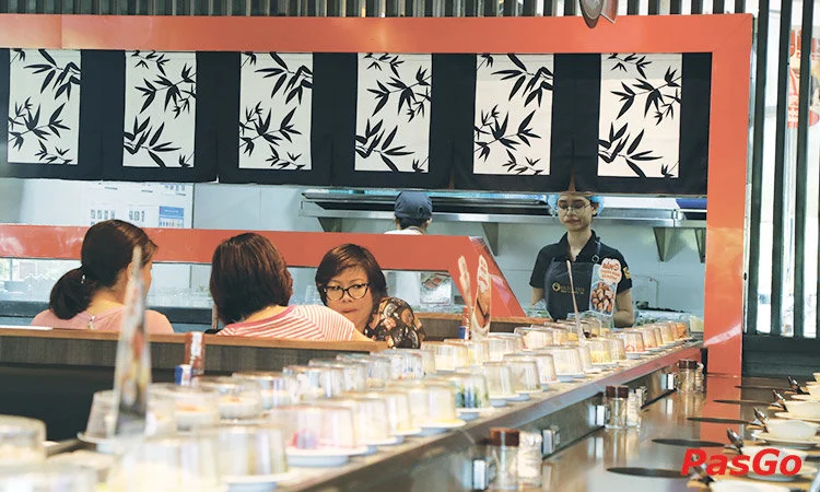 nha-hang-lau-bang-chuyen-kichi-kichi-vincom-pham-ngoc-thach-12