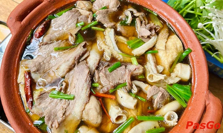 Nhà hàng Lẩu Bò Tự Do Khúc Thừa Dụ menu lẩu bò đa dạng 11