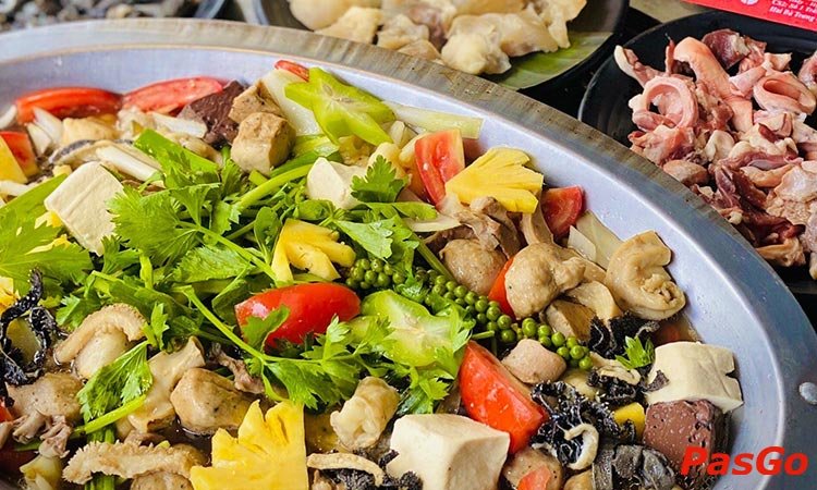 Nhà hàng Lẩu Bò Tự Do Khúc Thừa Dụ menu lẩu bò đa dạng 6