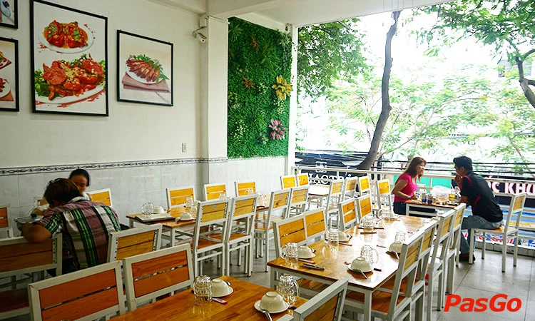 nha-hang-lau-cua-dat-mui-vinh-vien-11