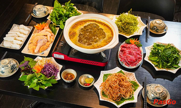 Nhà hàng Cua Biển Đông Triệu Việt Vương chuyên lẩu cua và món nhậu hải sản 1