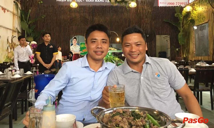 nha-hang-lau-de-dong-huong-10-slide-12