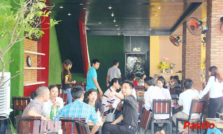 nha-hang-lau-de-dong-huong-binh-thanh-slide-12