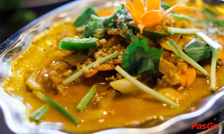 nha-hang-lau-de-dong-huong-quang-trung-slide-5