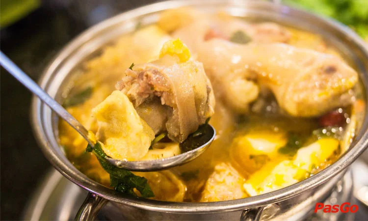 nha-hang-lau-de-dong-huong-quang-trung-slide-6