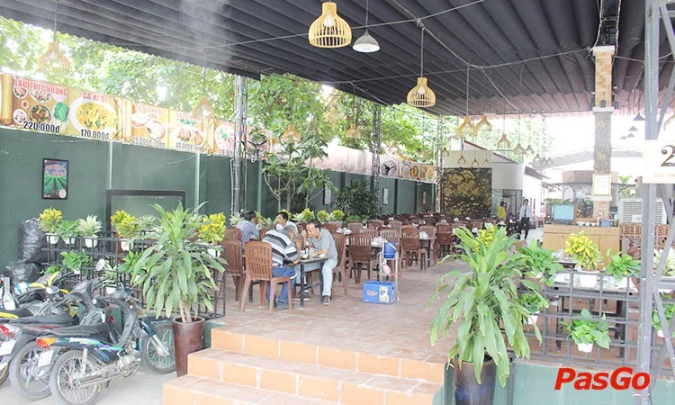 nha-hang-lau-de-dong-huong-quang-trung-slide-9