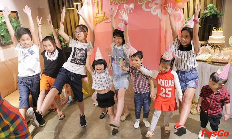 nha-hang-lau-hoa-vy-mai-hac-de-11