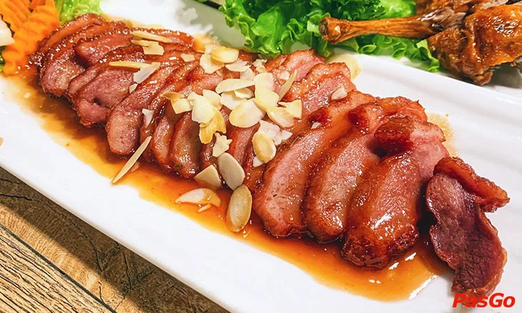 nha-hang-lau-hoa-vy-mai-hac-de-5