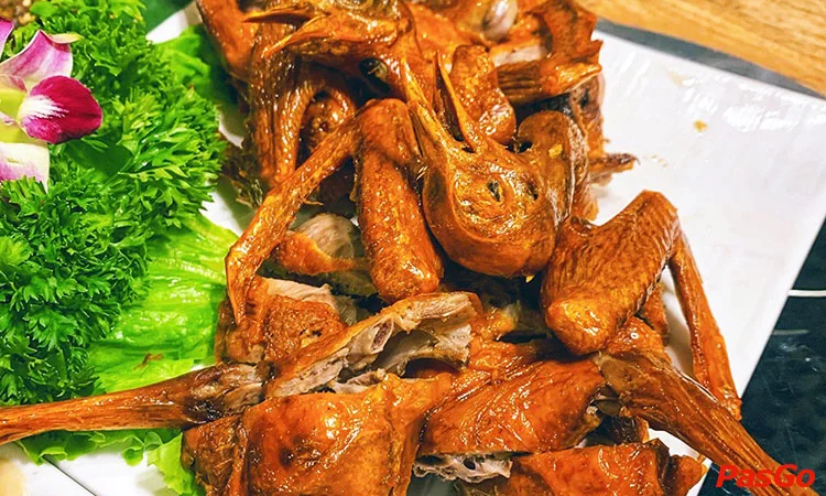 nha-hang-lau-hoa-vy-mai-hac-de-6