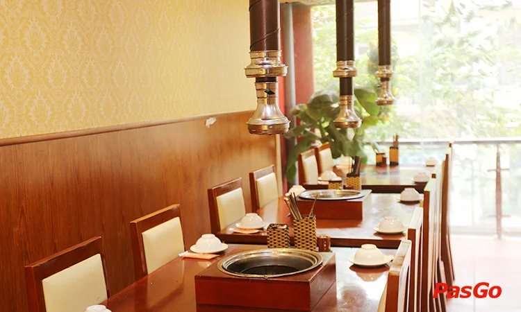 nha-hang-lau-hoi-quan-hoang-cau-slide-11