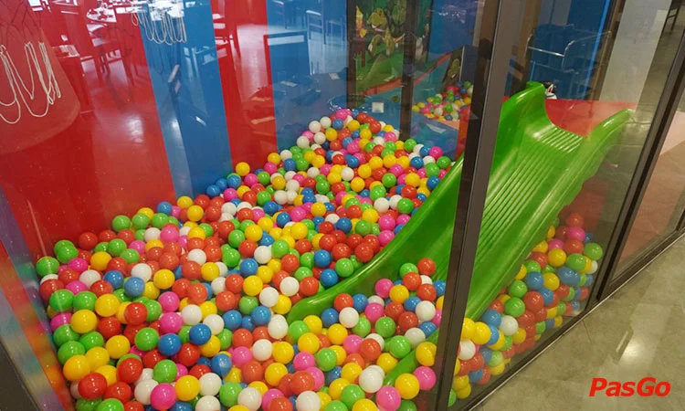 nha-hang-lau-tu-xuyen-hang-cot-12