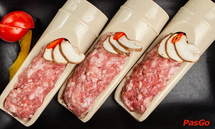 nha-hang-lau-vo-cuc-dinh-nup-5