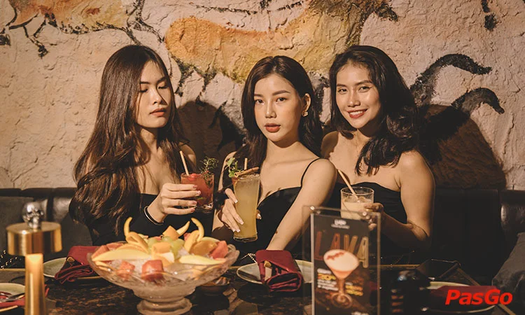 nha-hang-lava-cuisine-and-lounge-hai-ba-trung-12