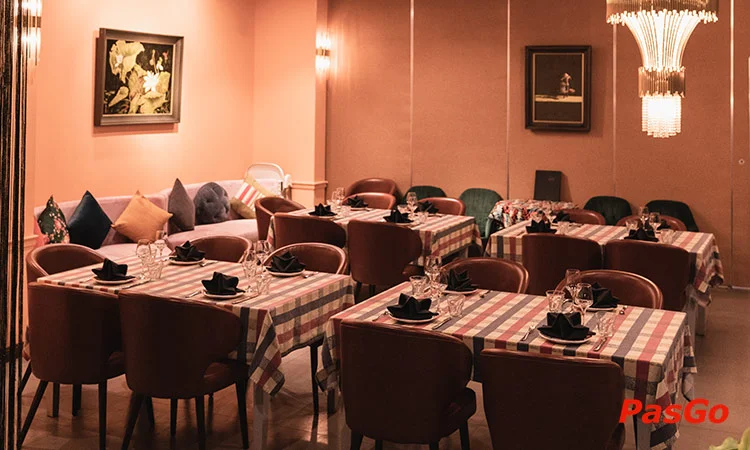 Nhà hàng Lê Art Cafe Wine Bistro Nguyễn Thái Học giao hòa ẩm thực và nghệ thuật 11