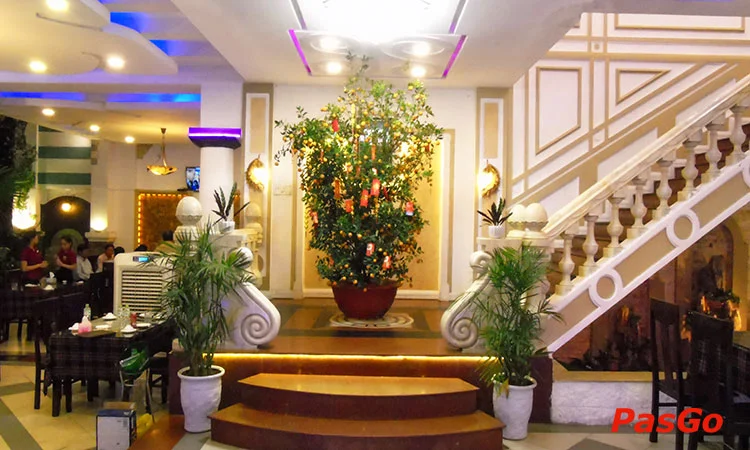 Nha-hang-le-gia-3-pham-van-dong-da-nang-slide-1