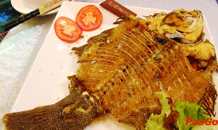 Nha-hang-le-gia-3-pham-van-dong-da-nang-slide-2