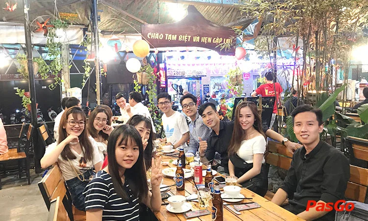 Nha-hang-le-la-quan-slide-10