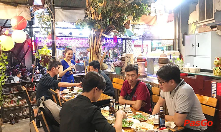 Nha-hang-le-la-quan-slide-9