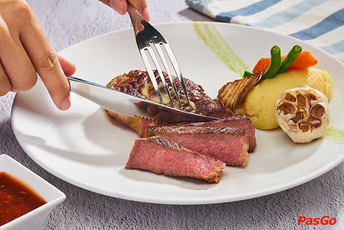 nhà hàng le monde steak cao thắng 1