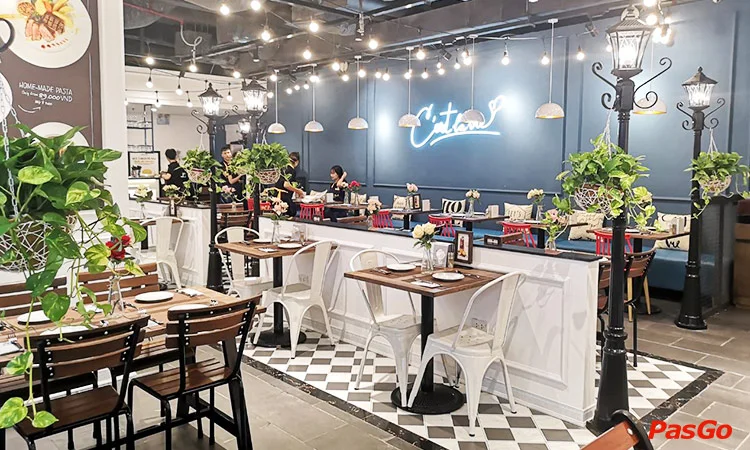 nha-hang-le-monde-steak-royal-city-10