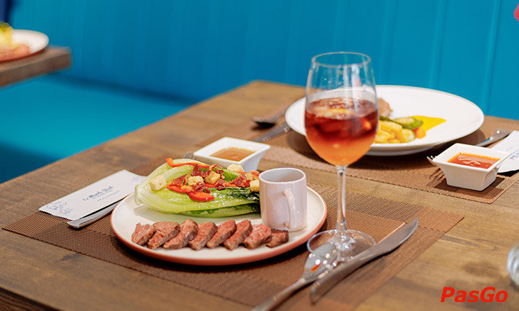 Nhà hàng Le Monde Steak Nguyễn Thị Minh Khai bít tết kiểu Pháp 3