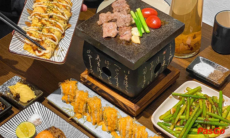 nha-hang-lets-sushi-tran-huy-lieu-8