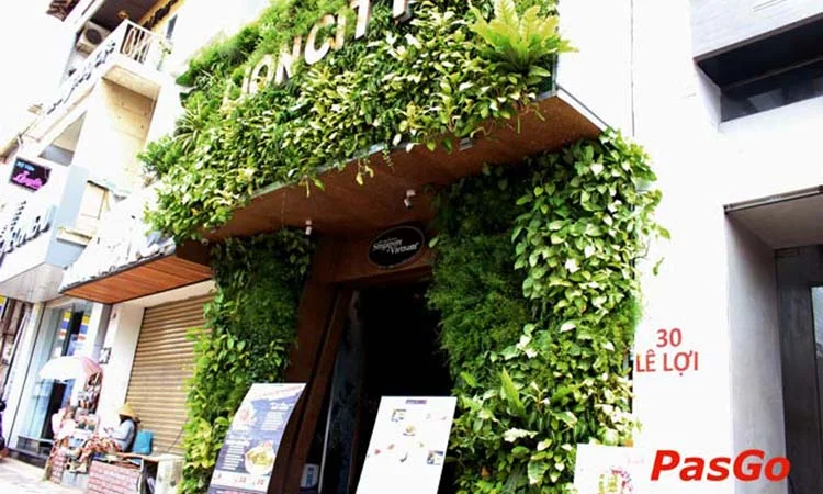 nha-hang-lion-city-le-loi-slide-9