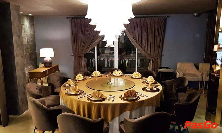 nha-hang-lion-city-ngo-duc-ke-12