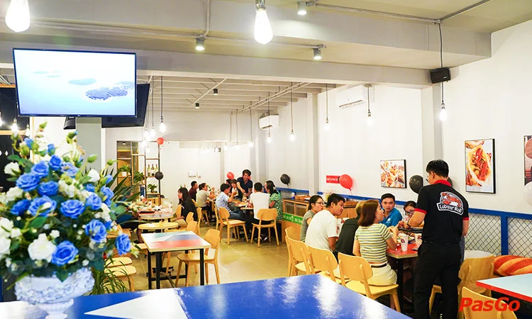 nha-hang-lobster-roll-truong-cong-dinh-11