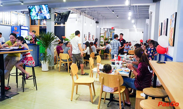 nha-hang-lobster-roll-truong-cong-dinh-9