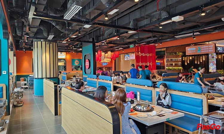 Nhà hàng Long Wang Crescent Mall 10