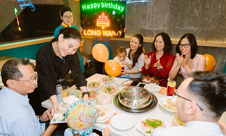 nha-hang-long-wang-nguyen-thi-minh-khai-5