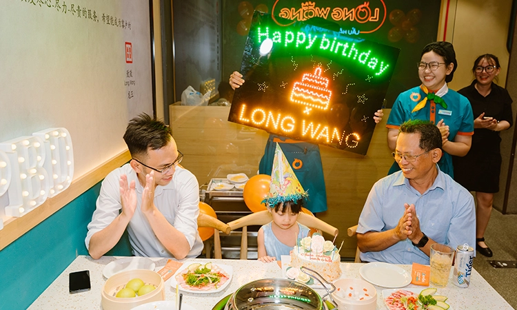 nha-hang-long-wang-nguyen-thi-minh-khai-6