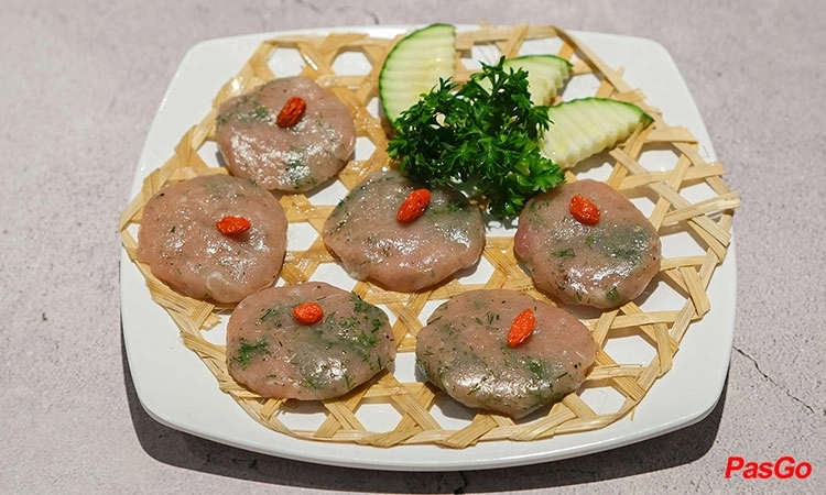 nha-hang-long-wang-pham-ngoc-thach-10