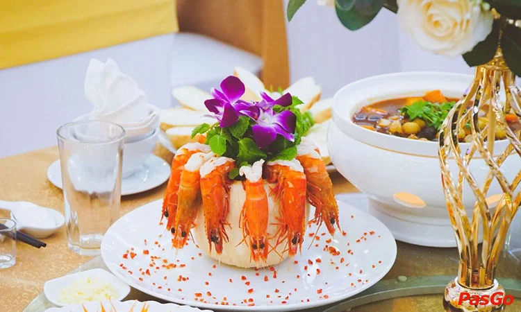 Nha-hang-Louis-Palace-Hoang-Hoa-Tham-10