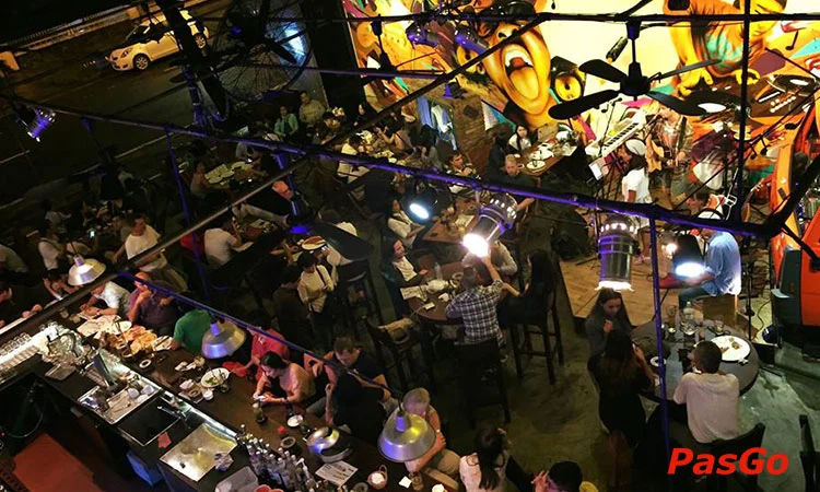 nha-hang-luna-pub-restaurant-tran-phu-11