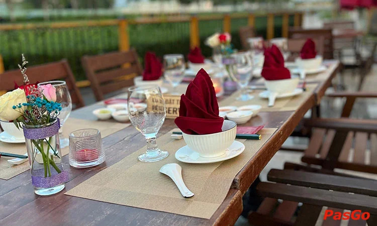 Nhà hàng Lux Lounge Khu đô thị Vạn Phúc Ẩm thực Â-Âu độc đáo 10