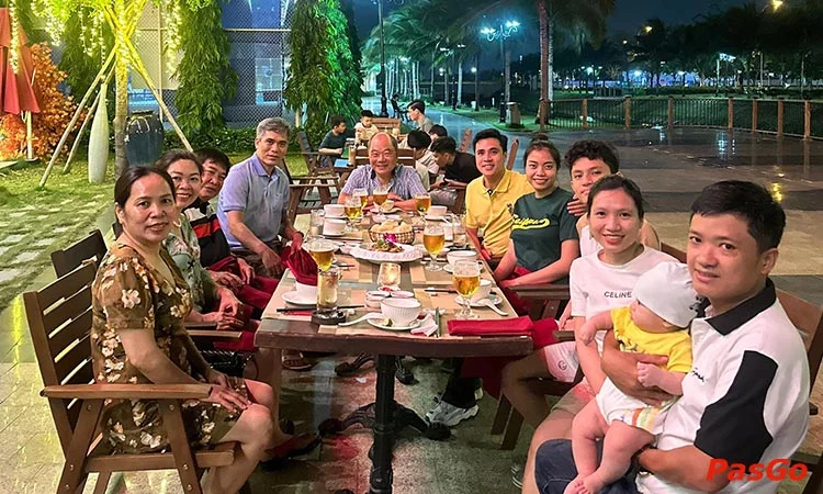 Nhà hàng Lux Lounge Khu đô thị Vạn Phúc Ẩm thực Â-Âu độc đáo 11