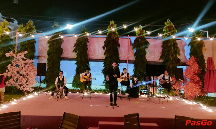 Nhà hàng Lux Lounge Khu đô thị Vạn Phúc Ẩm thực Â-Âu độc đáo 12