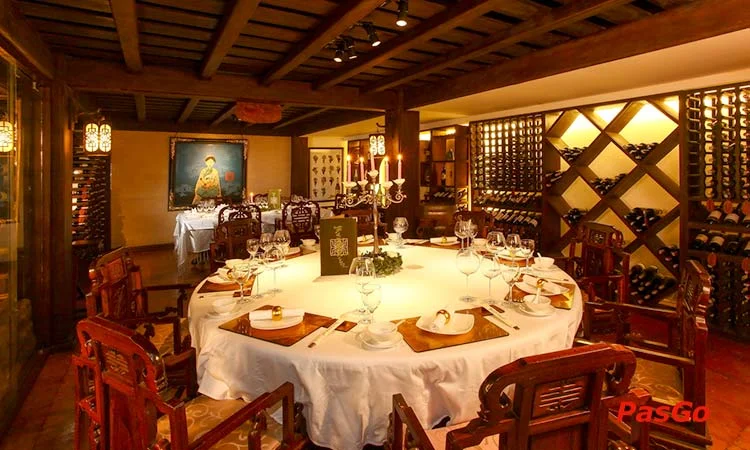 nha-hang-madarine-quan-1-slide-10