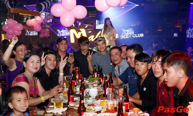 nha-hang-mahalo-beer-club-truong-vinh-ky-2