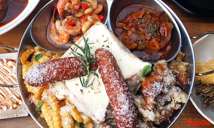 nha-hang-maison-ly-thanh-tong-5