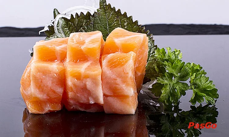 nha-hang-maneki-neko-deli-vincom-pham-ngoc-thach-slide-2