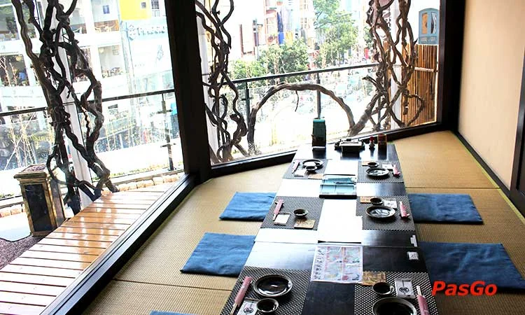 nha-hang-manmaru-ly-tu-trong-slide-11