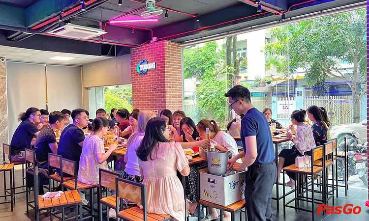 Nhà hàng MaYa Lưu Quang Vũ nhậu cực phê với bia xịn và mồi ngon 12