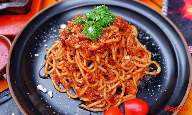 Nhà hàng MaYa Lưu Quang Vũ nhậu cực phê với bia xịn và mồi ngon 4