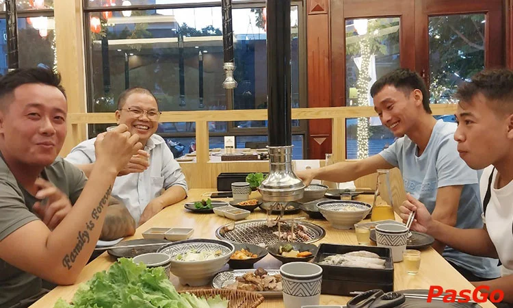 Nhà hàng Meat House BBQ Hồng Tiến buffet nướng lẩu 10