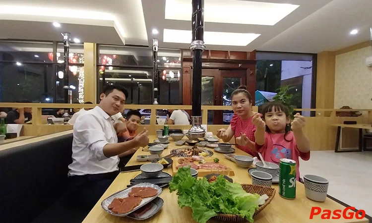 Nhà hàng Meat House BBQ Hồng Tiến buffet nướng lẩu 9