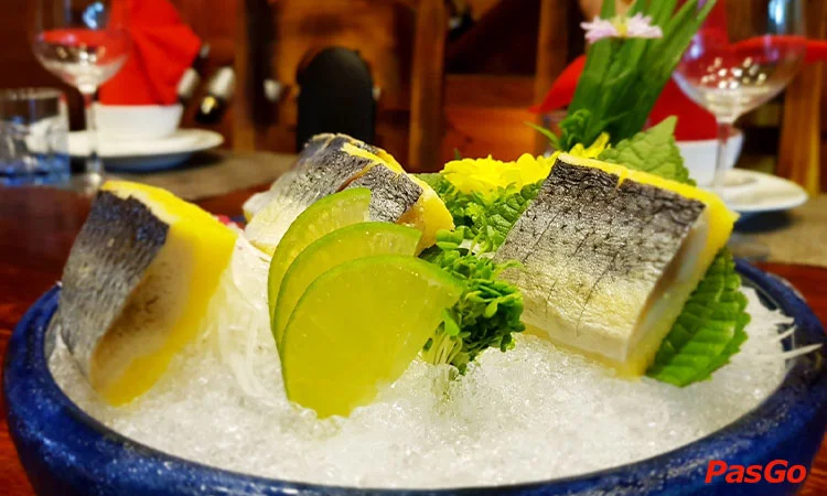 nha-hang-mekong-restaurant-phan-van-tri-2