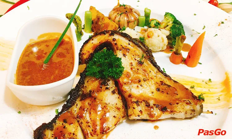 nha-hang-mekong-restaurant-phan-van-tri-3